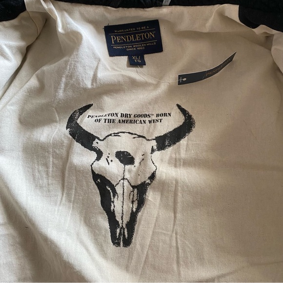 Pendleton Men’s Sherpa Fleece Jacket - Picture 7 of 7